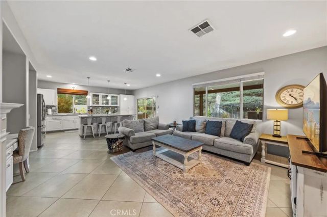 43021 Knightsbridge Way, Temecula, CA 92592