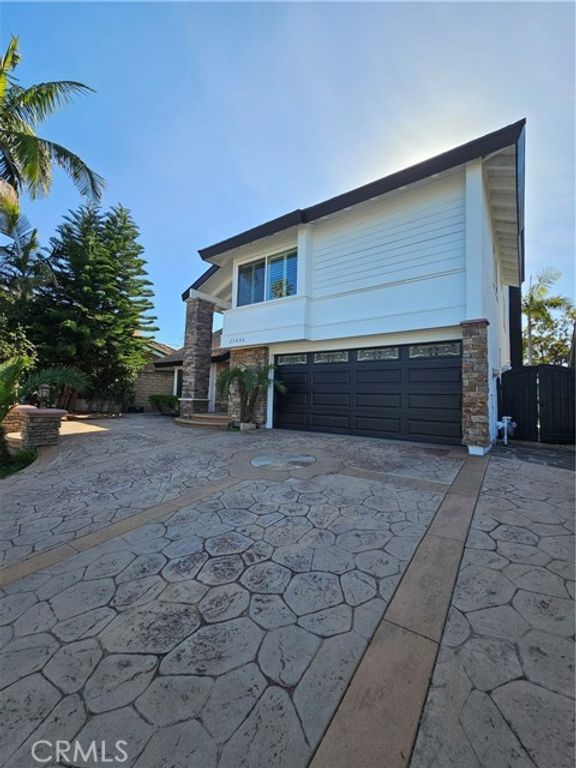 25496 Coral Wood Drive, Lake Forest (el Toro), CA 92630