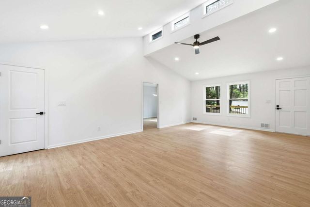 324 Hill Crest Circle, Woodstock, GA 30188