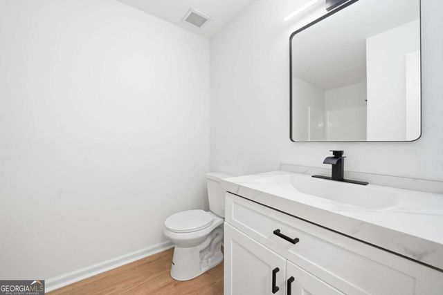 324 Hill Crest Circle, Woodstock, GA 30188