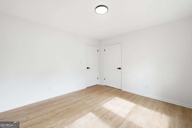 324 Hill Crest Circle, Woodstock, GA 30188