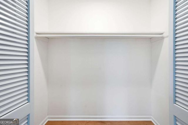 324 Hill Crest Circle, Woodstock, GA 30188