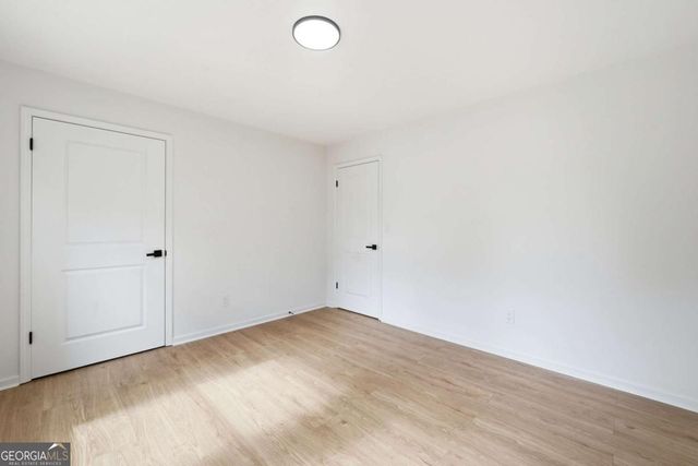 324 Hill Crest Circle, Woodstock, GA 30188