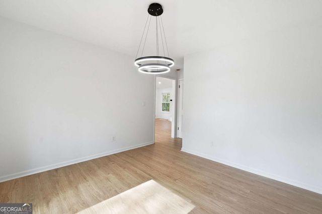 324 Hill Crest Circle, Woodstock, GA 30188