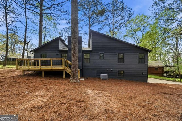 324 Hill Crest Circle, Woodstock, GA 30188