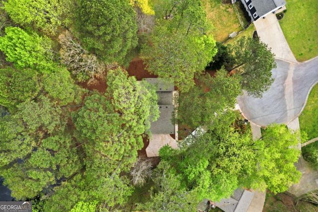 324 Hill Crest Circle, Woodstock, GA 30188