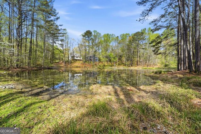 324 Hill Crest Circle, Woodstock, GA 30188