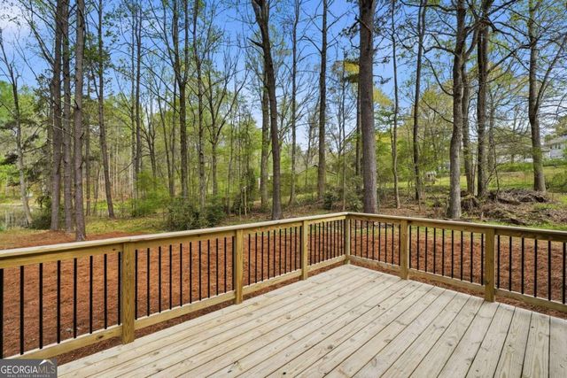 324 Hill Crest Circle, Woodstock, GA 30188
