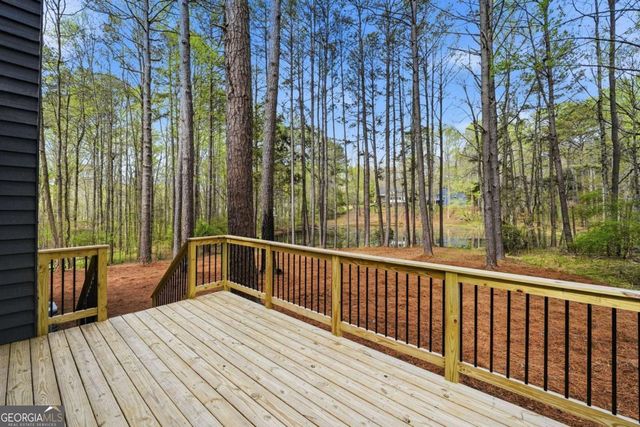 324 Hill Crest Circle, Woodstock, GA 30188