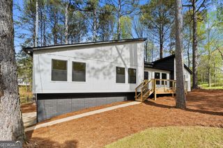 324 Hill Crest Circle, Woodstock, GA 30188