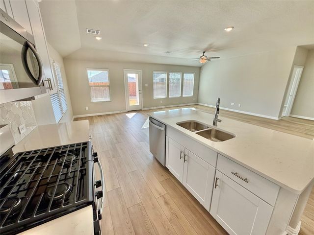 2104 Rannoch Drive, Sherman, TX 75092