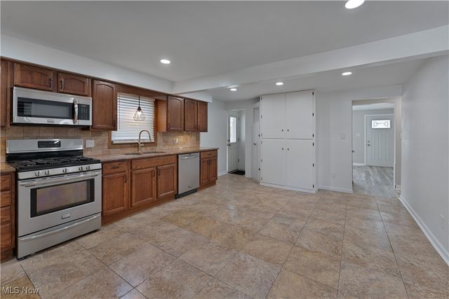 491 Spring Street, Struthers, OH 44471