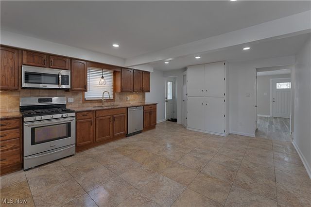 491 Spring Street, Struthers, OH 44471