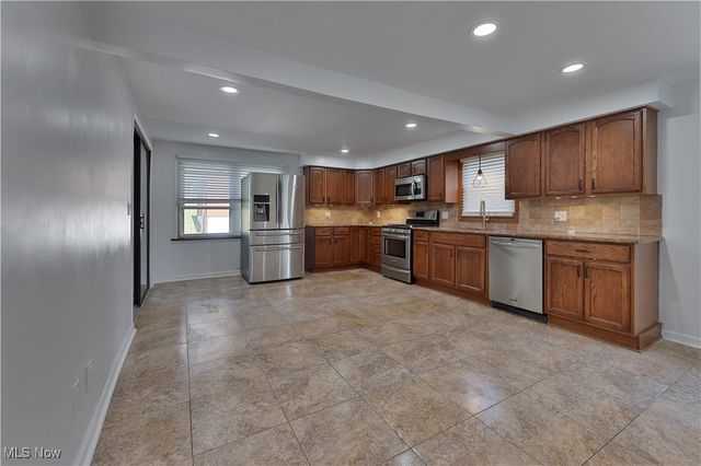 491 Spring Street, Struthers, OH 44471