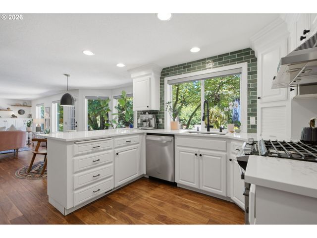 4875 Se HILL Rd, Milwaukie, OR 97267