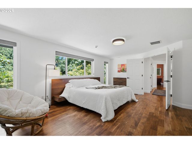 4875 Se HILL Rd, Milwaukie, OR 97267