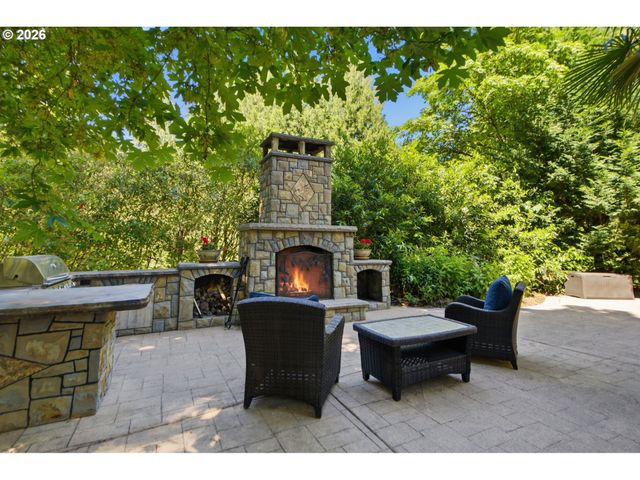4875 Se HILL Rd, Milwaukie, OR 97267