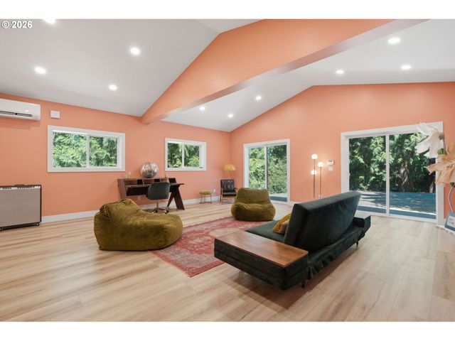 4875 Se HILL Rd, Milwaukie, OR 97267