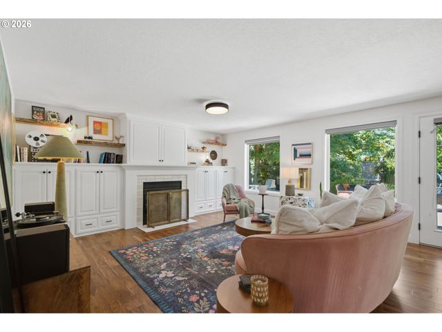 4875 Se HILL Rd, Milwaukie, OR 97267