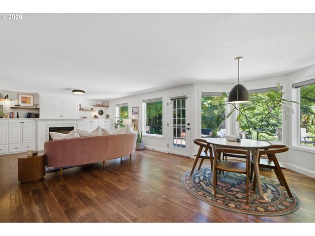 4875 Se HILL Rd, Milwaukie, OR 97267