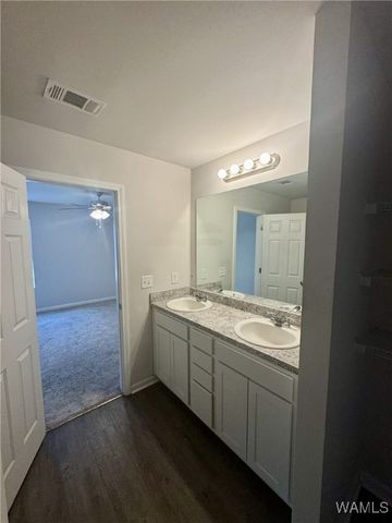 16417 Creek, Moundville, AL 35474