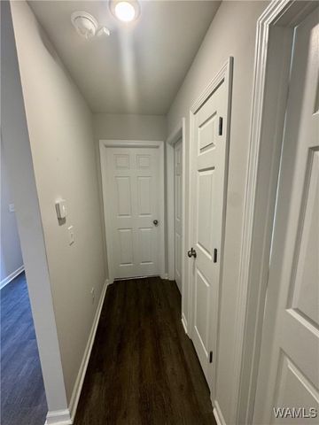 16417 Creek, Moundville, AL 35474