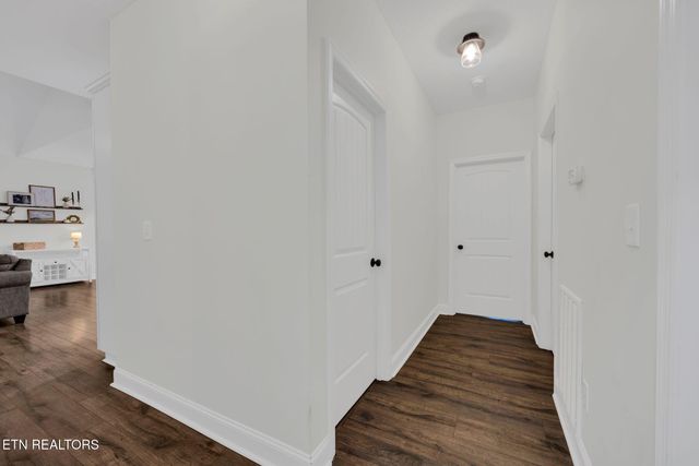 127 Cardin St, Etowah, TN 37331