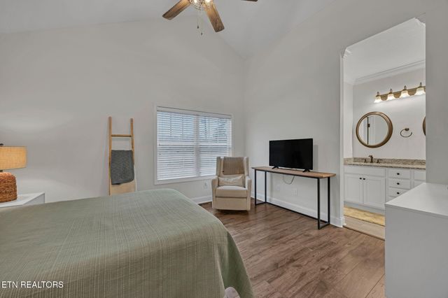 127 Cardin St, Etowah, TN 37331