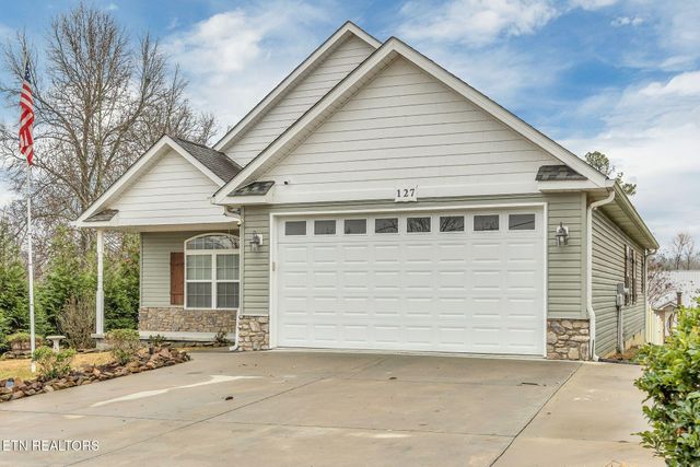 127 Cardin St, Etowah, TN 37331