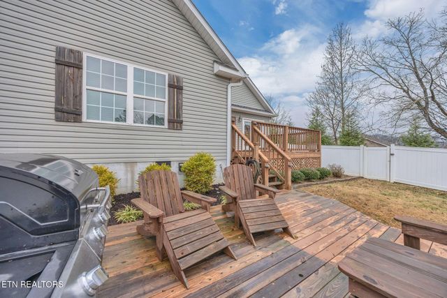 127 Cardin St, Etowah, TN 37331