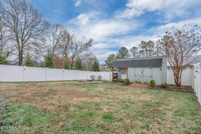 127 Cardin St, Etowah, TN 37331