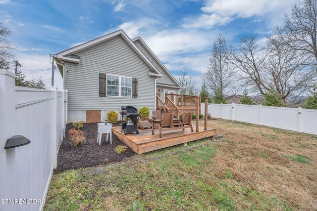 127 Cardin St, Etowah, TN 37331