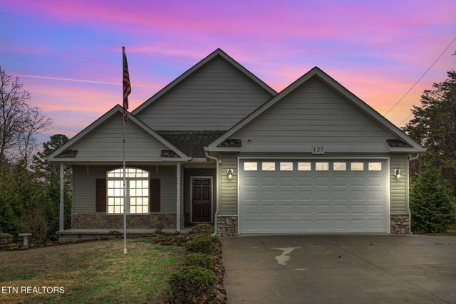 127 Cardin St, Etowah, TN 37331