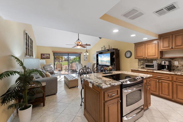 40632 La Costa Circle E, Palm Desert, CA 92211