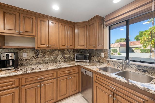 40632 La Costa Circle E, Palm Desert, CA 92211
