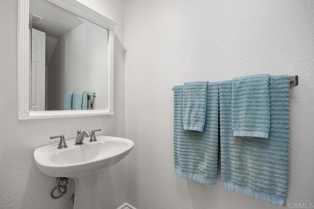 6819 XANA WAY, Carlsbad, CA 92009