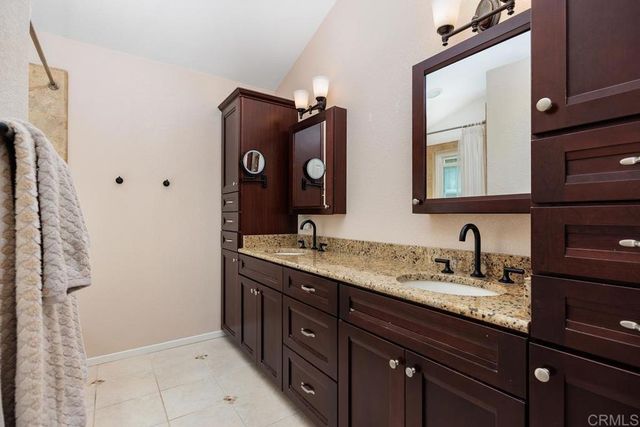 6819 XANA WAY, Carlsbad, CA 92009