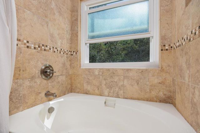 6819 XANA WAY, Carlsbad, CA 92009