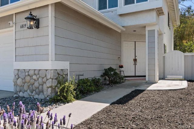 6819 XANA WAY, Carlsbad, CA 92009