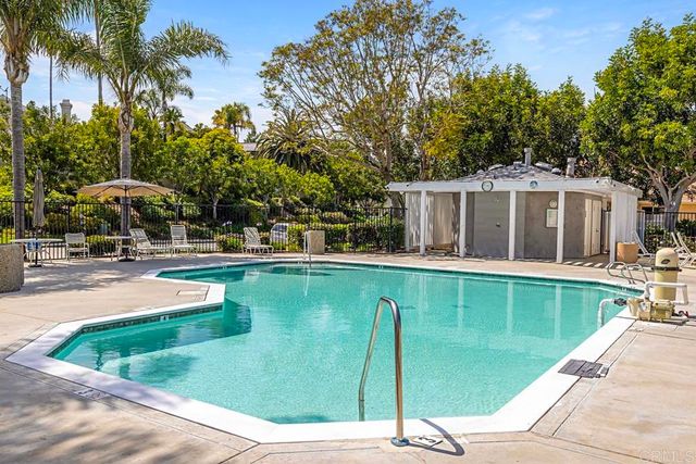 6819 XANA WAY, Carlsbad, CA 92009