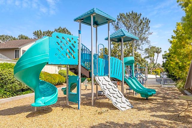 6819 XANA WAY, Carlsbad, CA 92009
