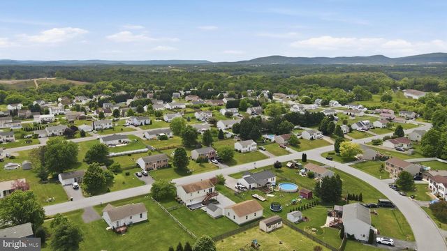 15932 HIBISCUS DR, Hagerstown, MD 21740
