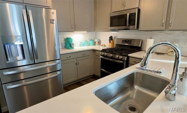 821 Black Bear Drive, House Springs, MO 63051