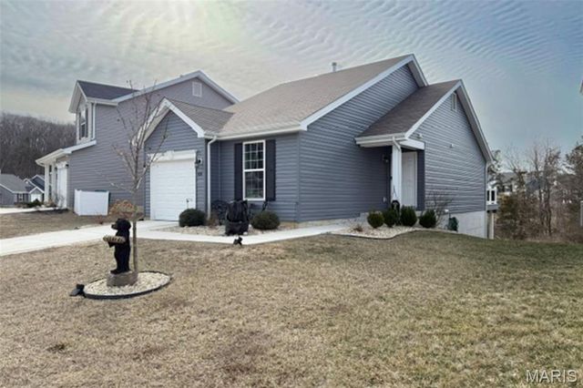 821 Black Bear Drive, House Springs, MO 63051