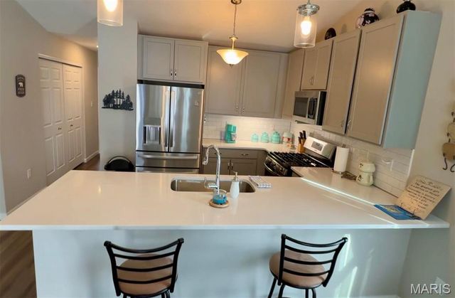 821 Black Bear Drive, House Springs, MO 63051