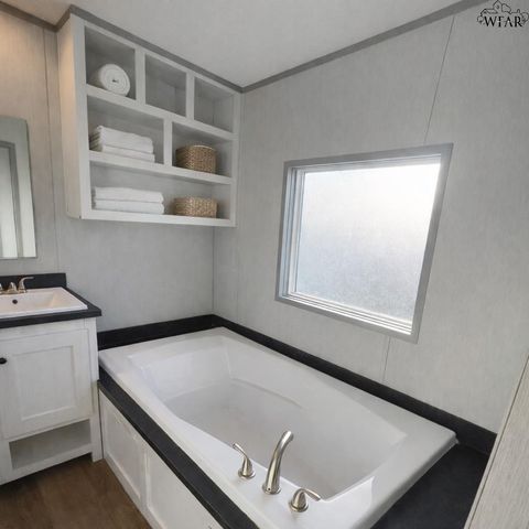 12064 N 7TH STREET, Vernon, TX 76384