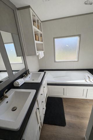 12064 N 7TH STREET, Vernon, TX 76384