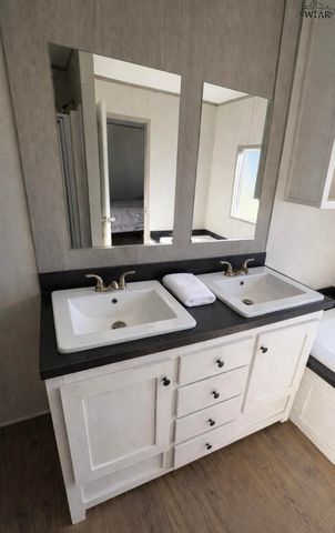 12064 N 7TH STREET, Vernon, TX 76384