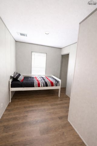 12064 N 7TH STREET, Vernon, TX 76384