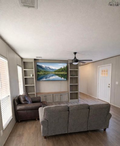 12064 N 7TH STREET, Vernon, TX 76384